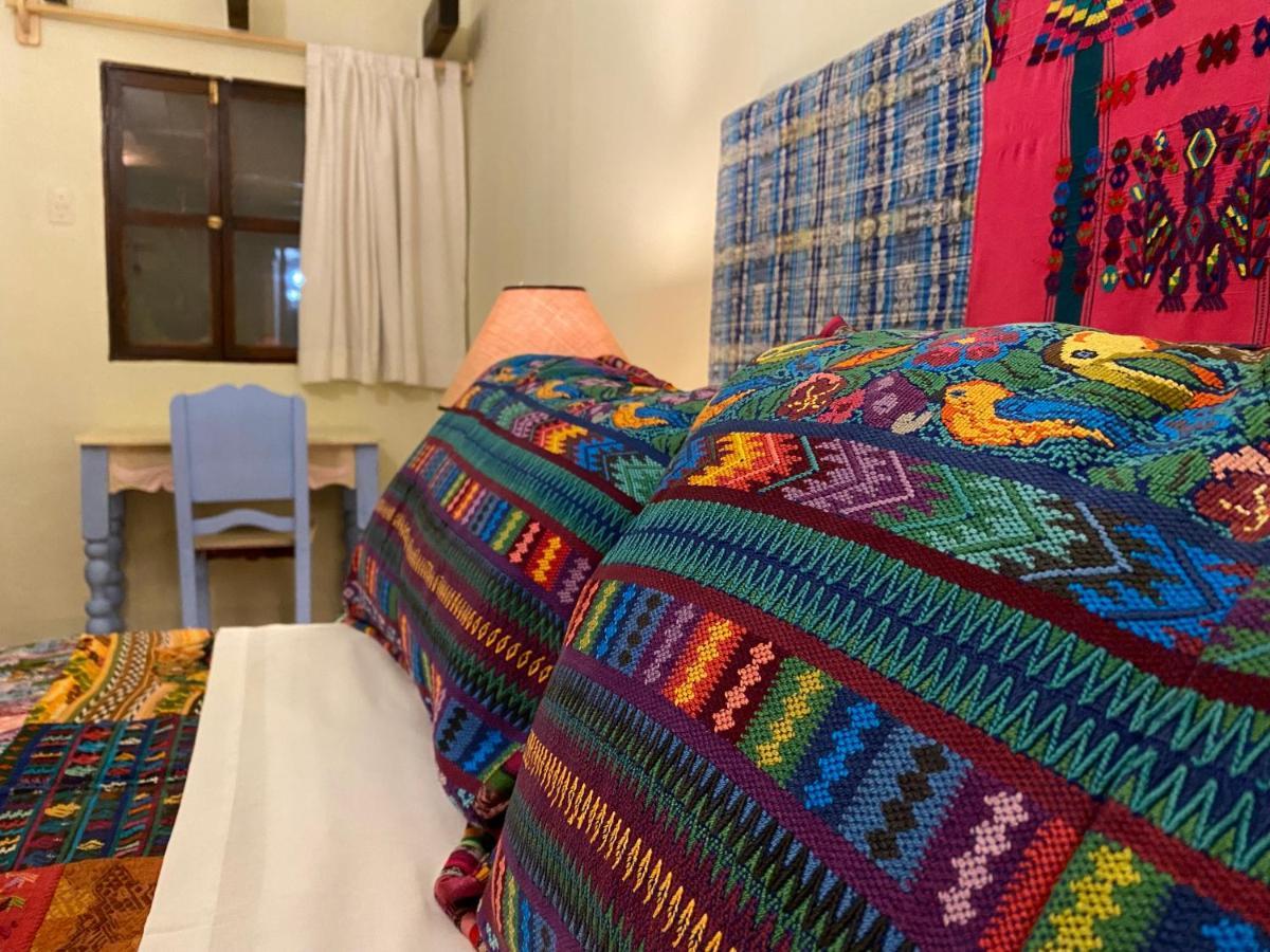 Yellow House Hostel B&B Антигуа-Гватемала Экстерьер фото