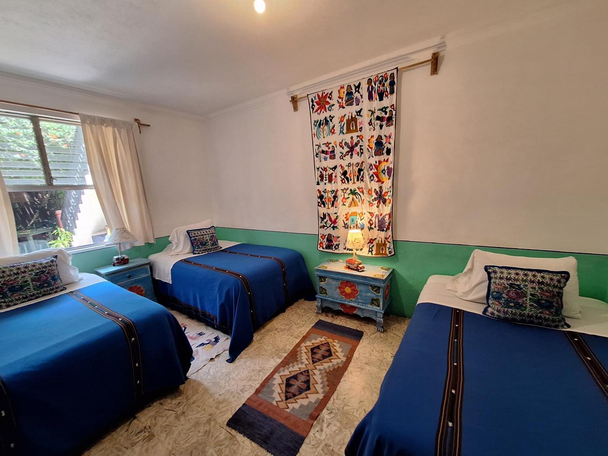 Yellow House Hostel B&B Антигуа-Гватемала Экстерьер фото