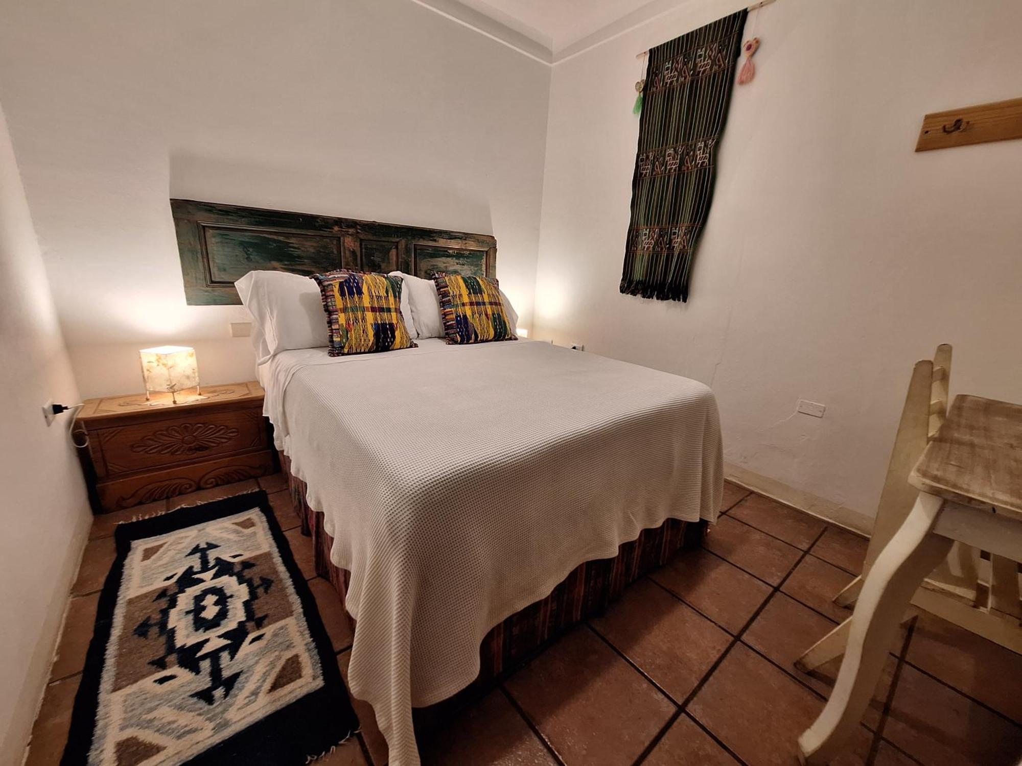Yellow House Hostel B&B Антигуа-Гватемала Экстерьер фото