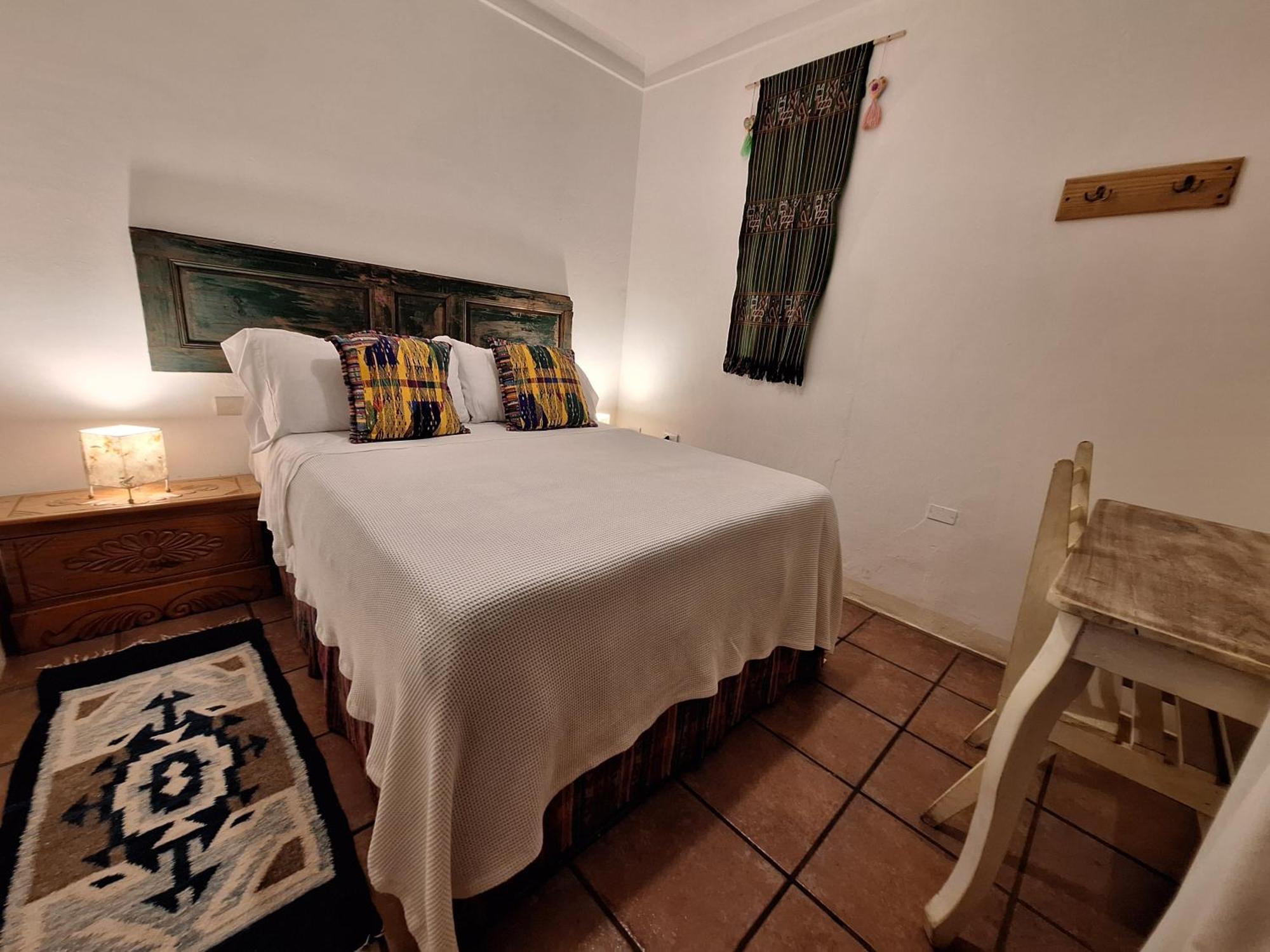 Yellow House Hostel B&B Антигуа-Гватемала Экстерьер фото
